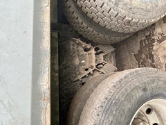 2017 VOLVO VHD - Image 11