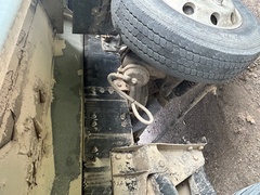 2017 VOLVO VHD - Image 12