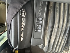 2017 VOLVO VHD - Image 15