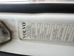 2017 VOLVO VHD - Image 21