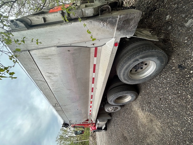 2015 VOLVO VHD - Image 6