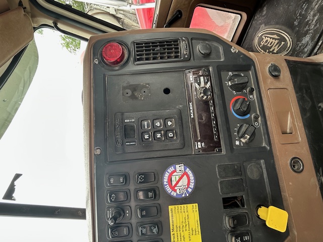 2017 MACK GU713 - view 17 of 22