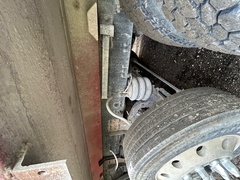 2018 VOLVO VHD - Image 10