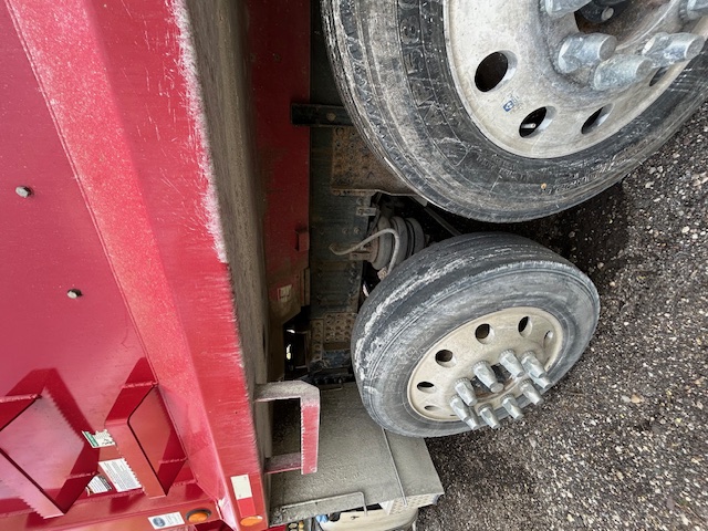 2018 VOLVO VHD - view 8 of 13