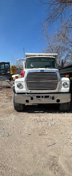 1985 FORD 8000 - Image 2