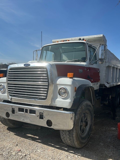 1985 FORD 8000 - Image 7