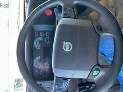 2016 VOLVO VNL64T - Image 5