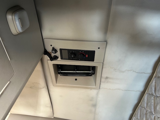 2016 VOLVO VNL64T - Image 8