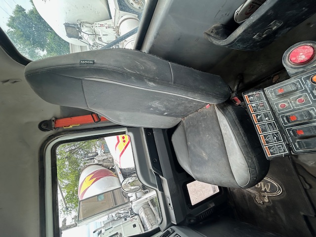 2019 MACK GR64FR - Image 15