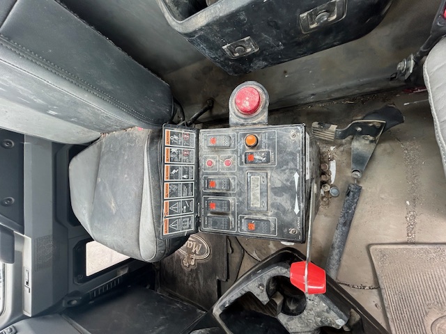 2019 MACK GR64FR - Image 16