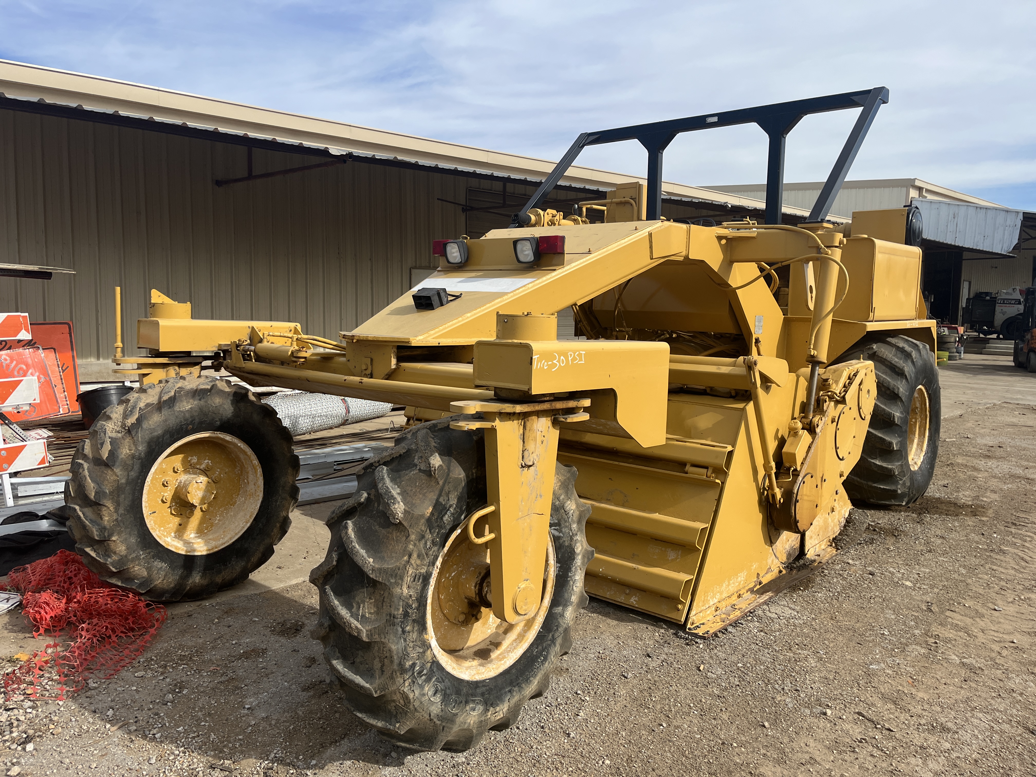 1993 CATERPILLAR SS-250