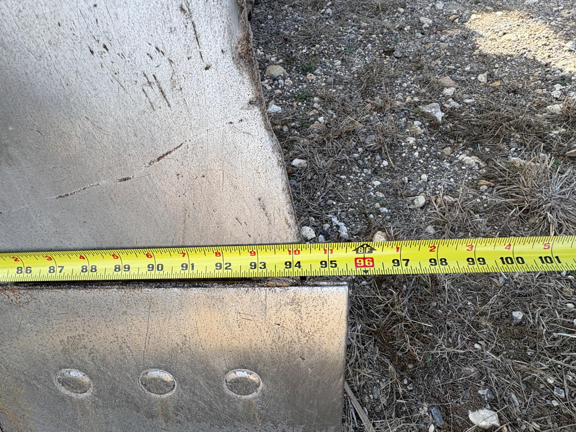 2023 DEERE 450 P-Tier - view 16 of 47