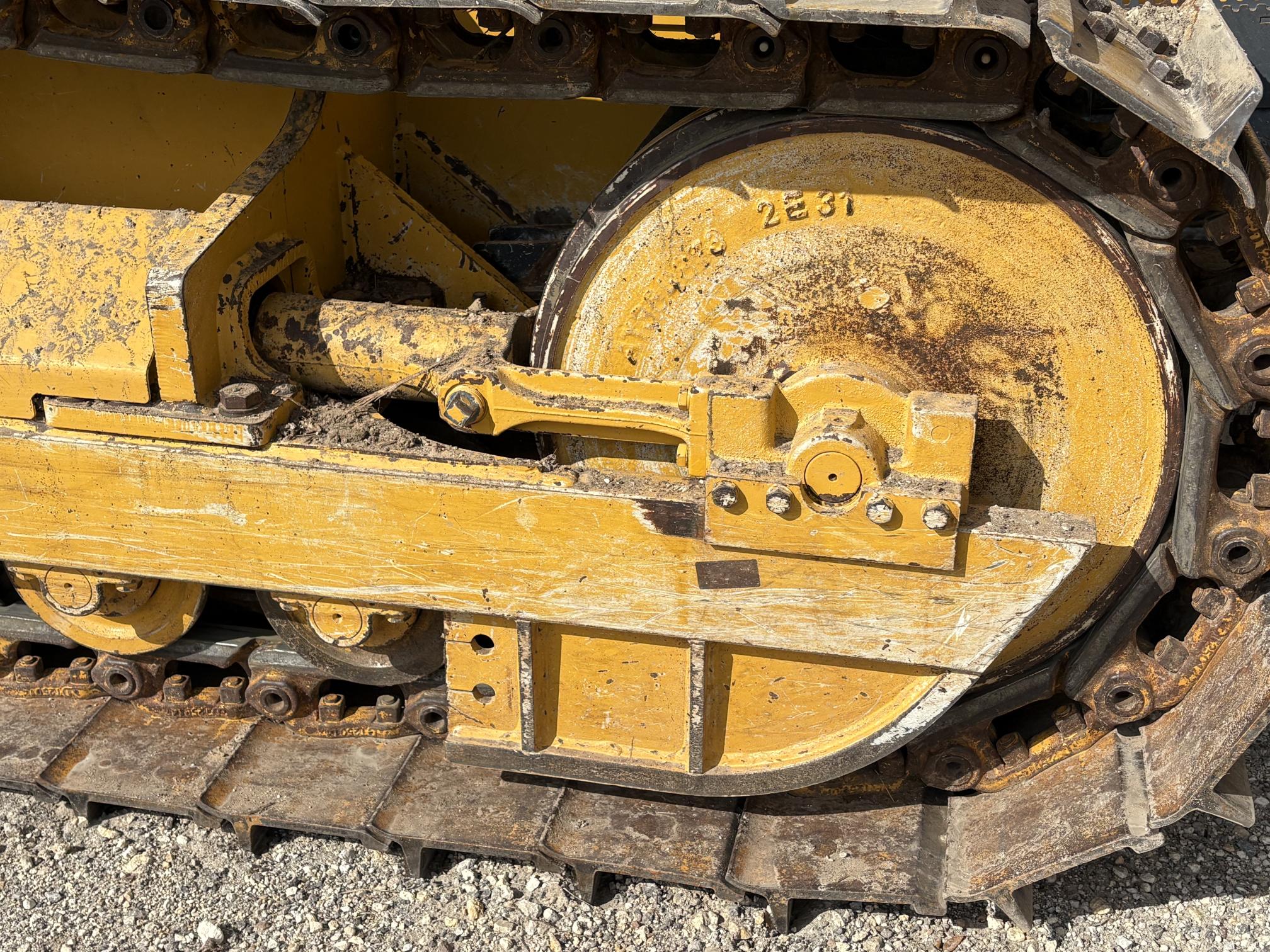 2023 DEERE 450 P-Tier - Image 22