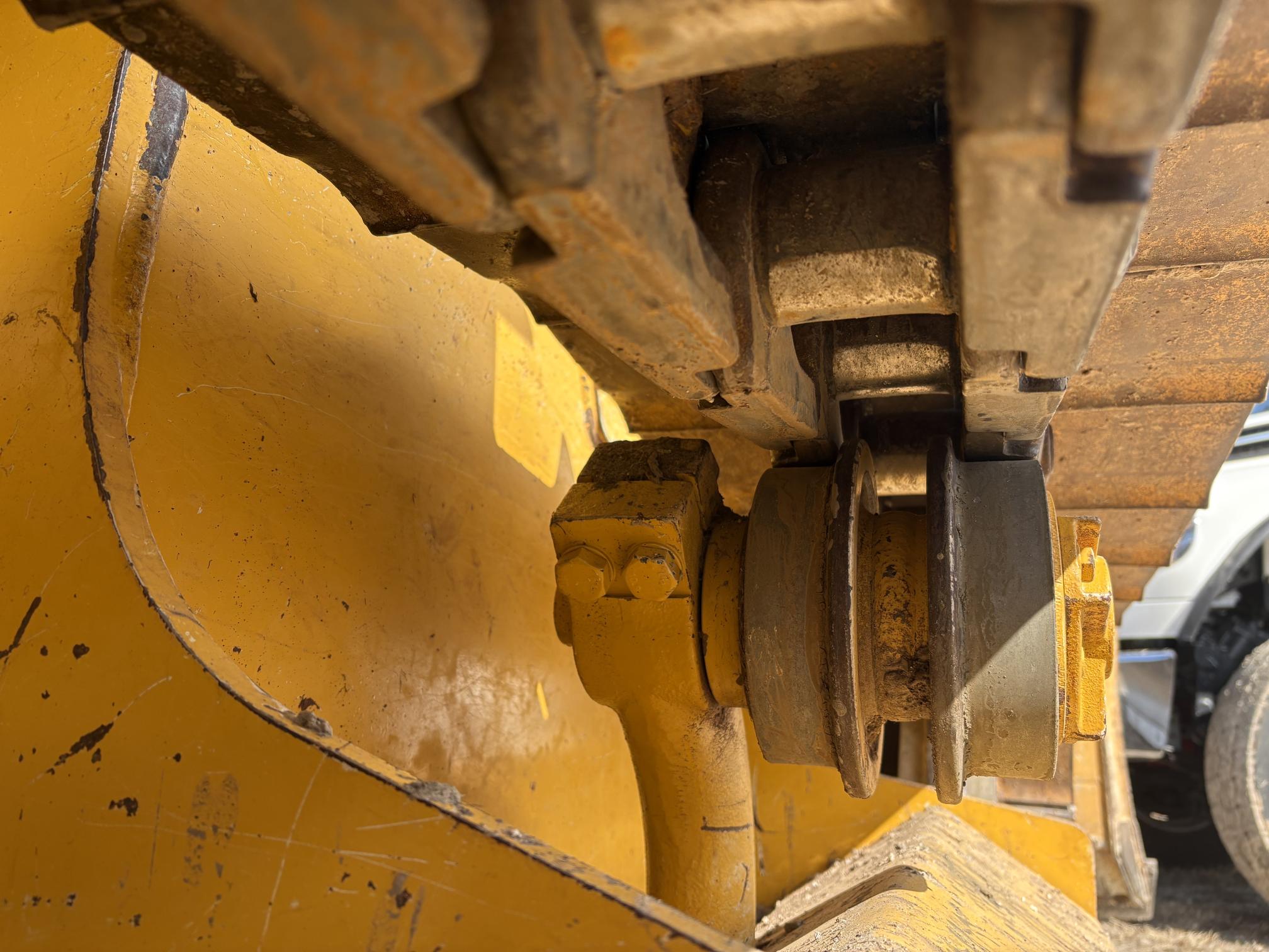 2023 DEERE 450 P-Tier - Image 24