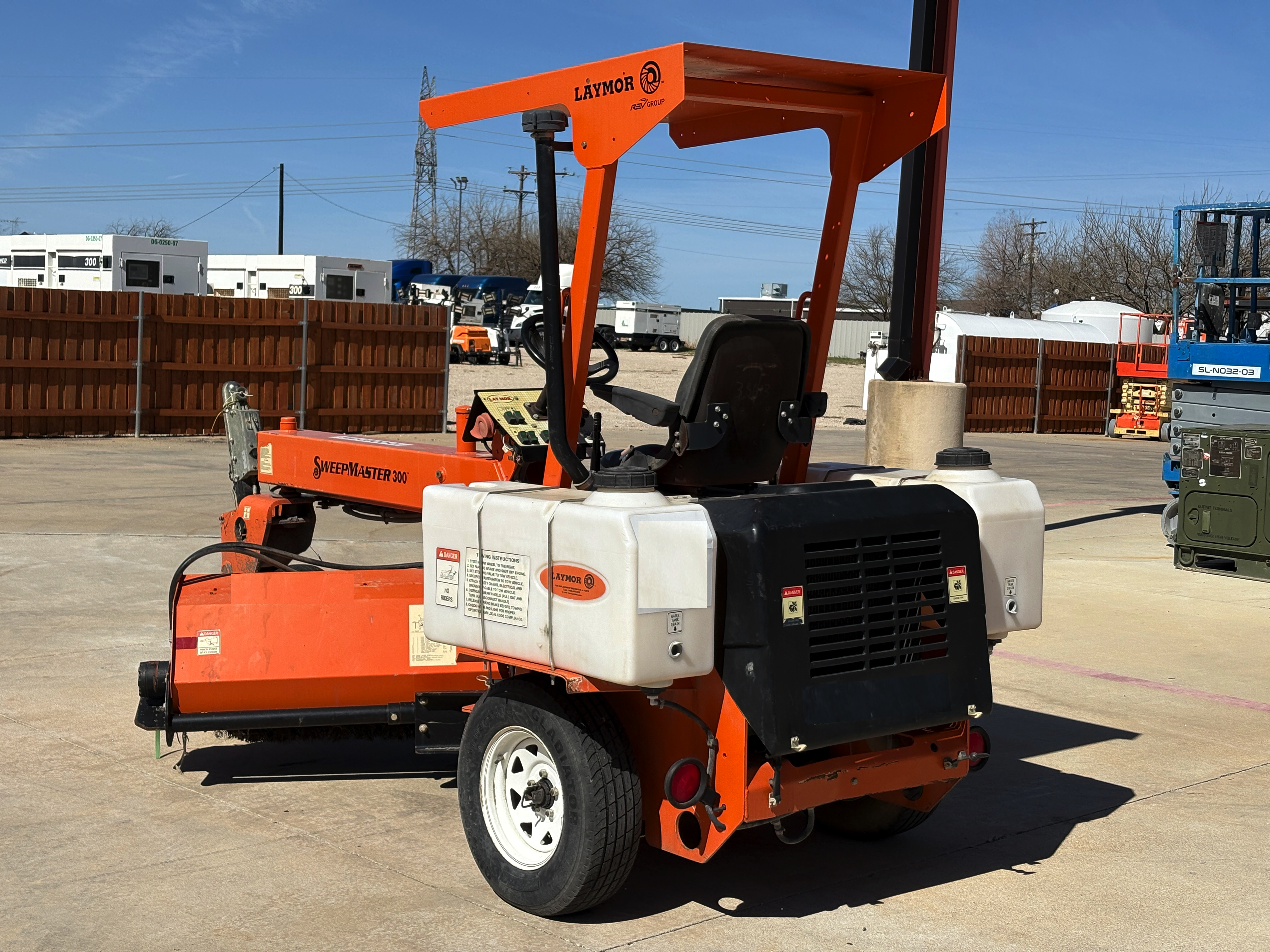 2018 LAYMOR SM300 - view 3 of 39