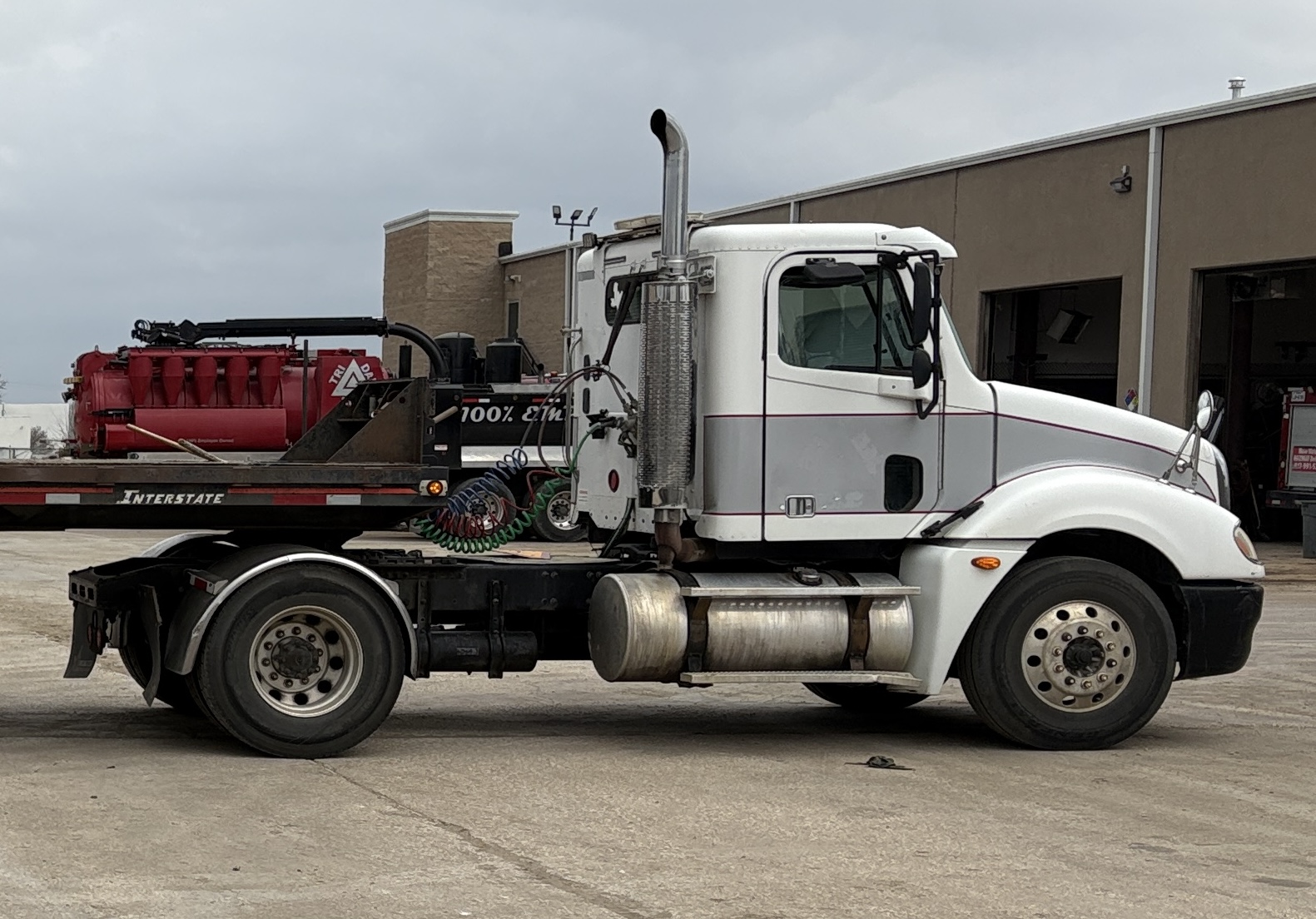 2005 FREIGHTLINER COLUMBIA - view 4 of 49