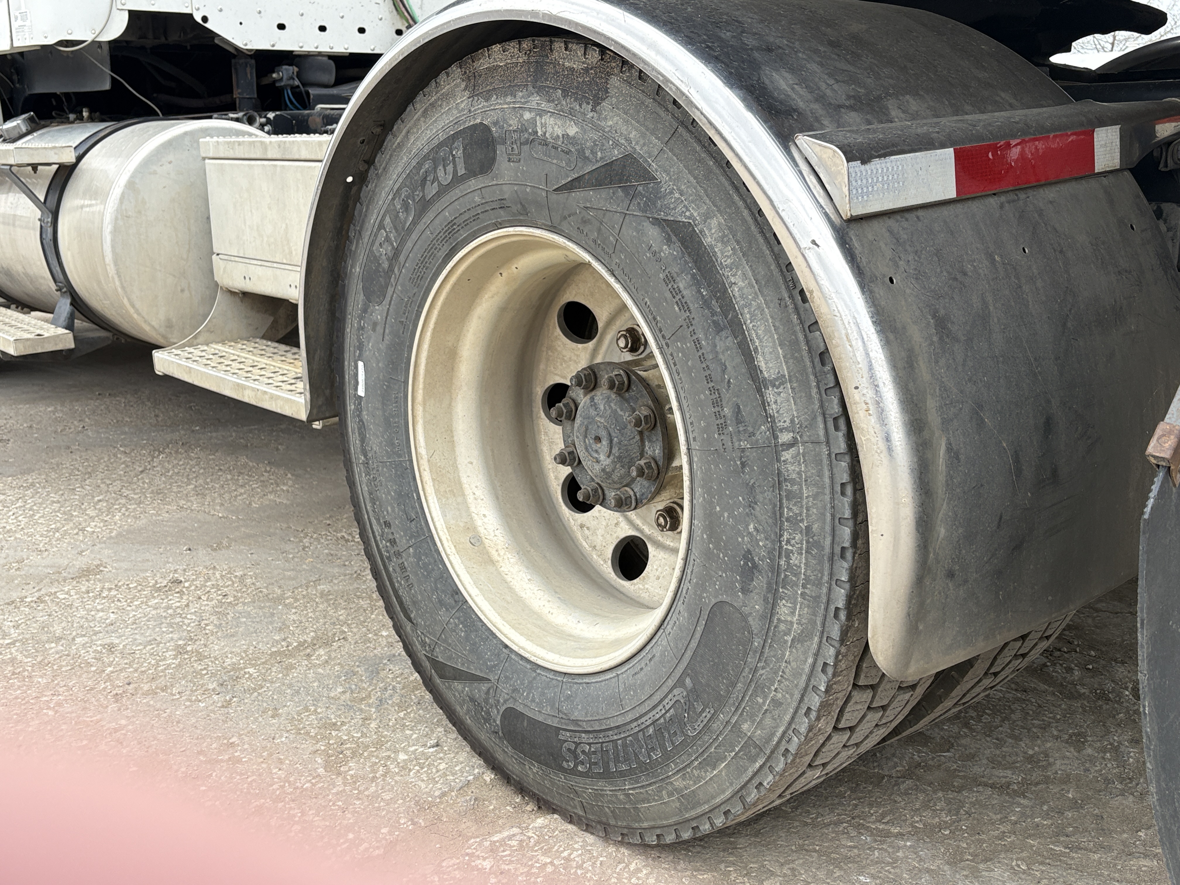 2005 FREIGHTLINER COLUMBIA - view 9 of 49