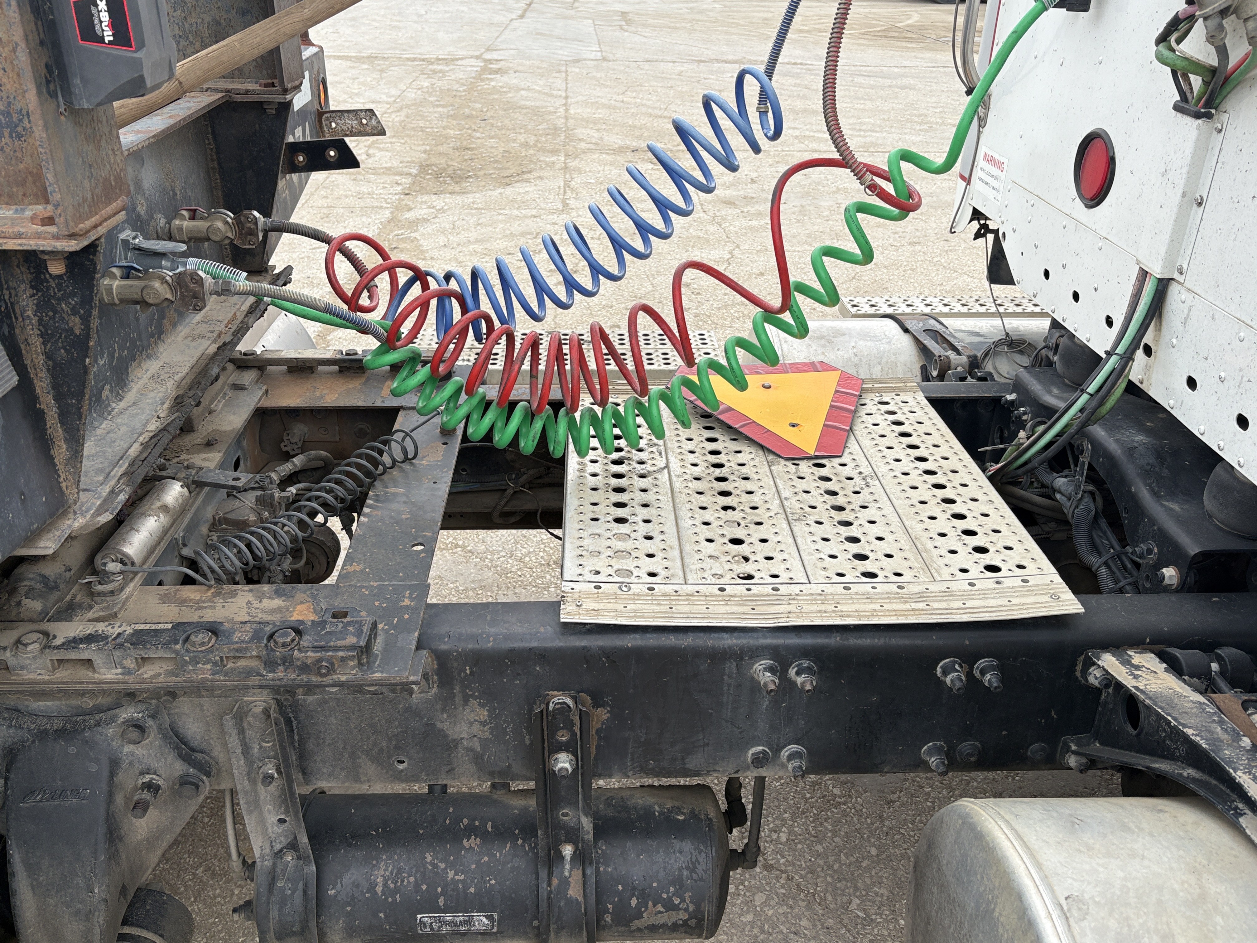 2005 FREIGHTLINER COLUMBIA - Image 25