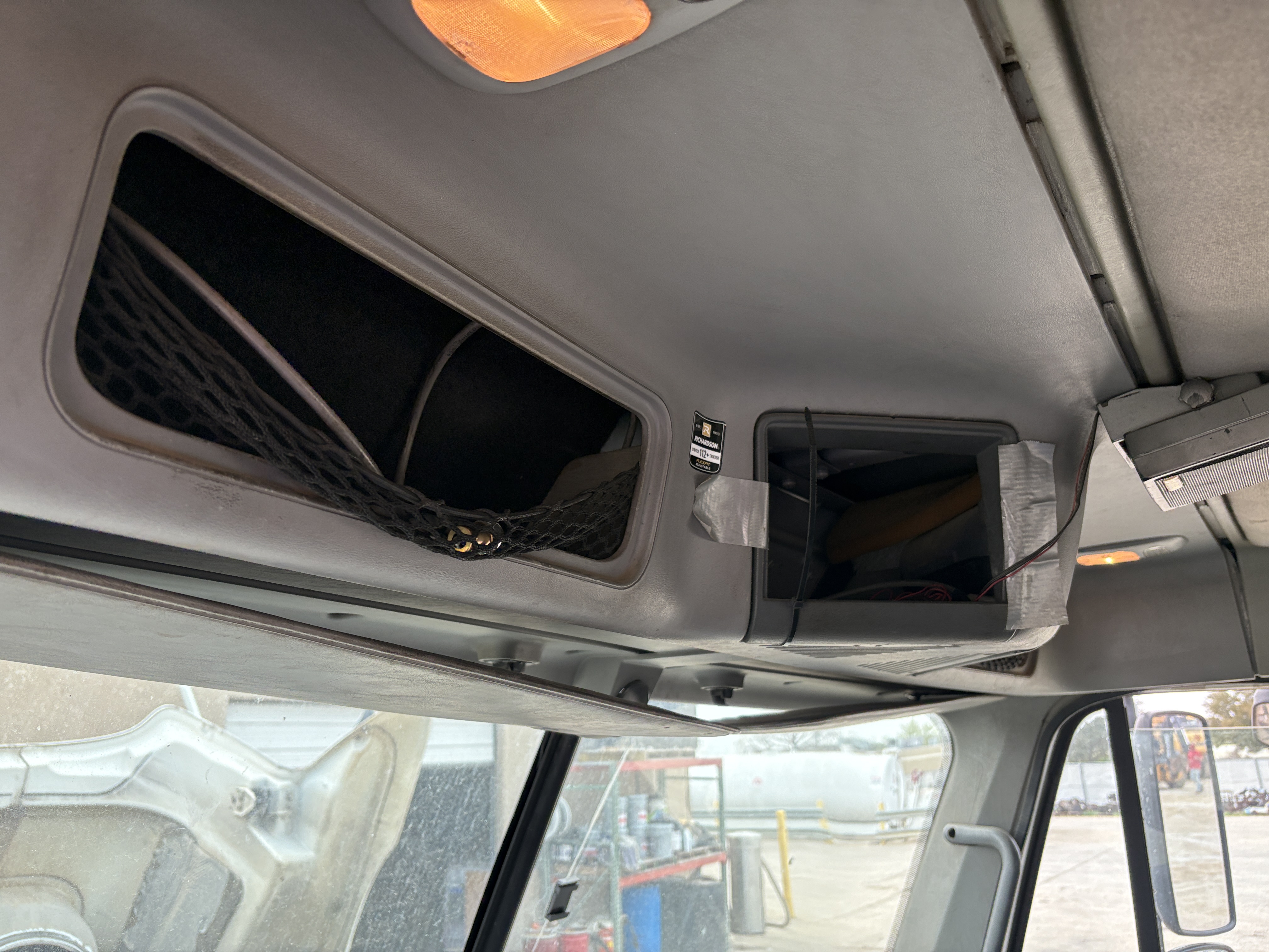 2005 FREIGHTLINER COLUMBIA - Image 35