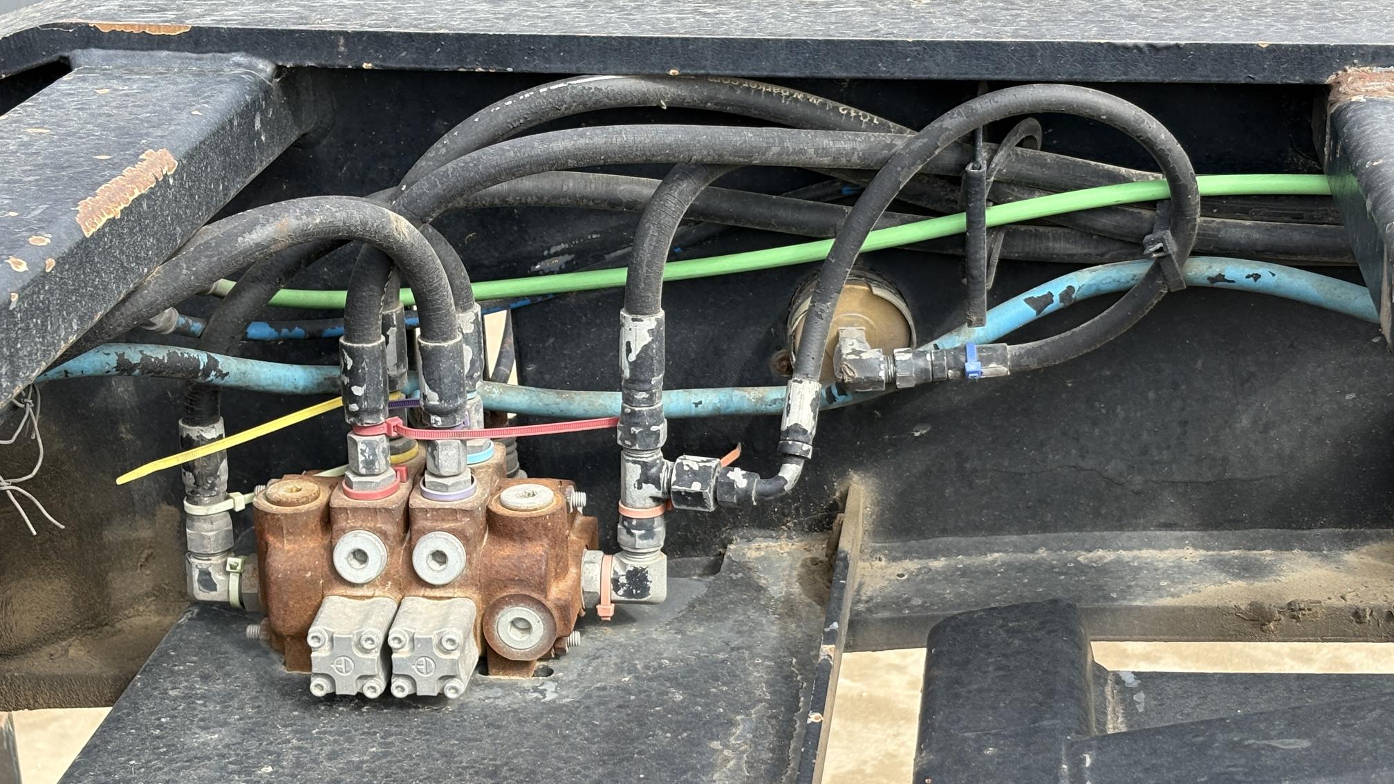 2012 XL SPECIALIZED TRAILERS XL110HDG - view 15 of 42