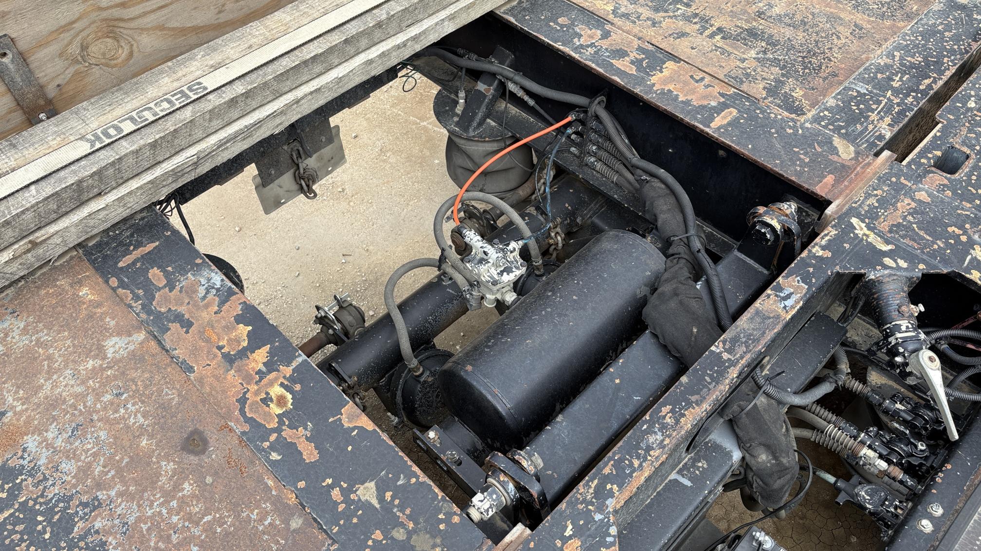 2012 XL SPECIALIZED TRAILERS XL110HDG - Image 30