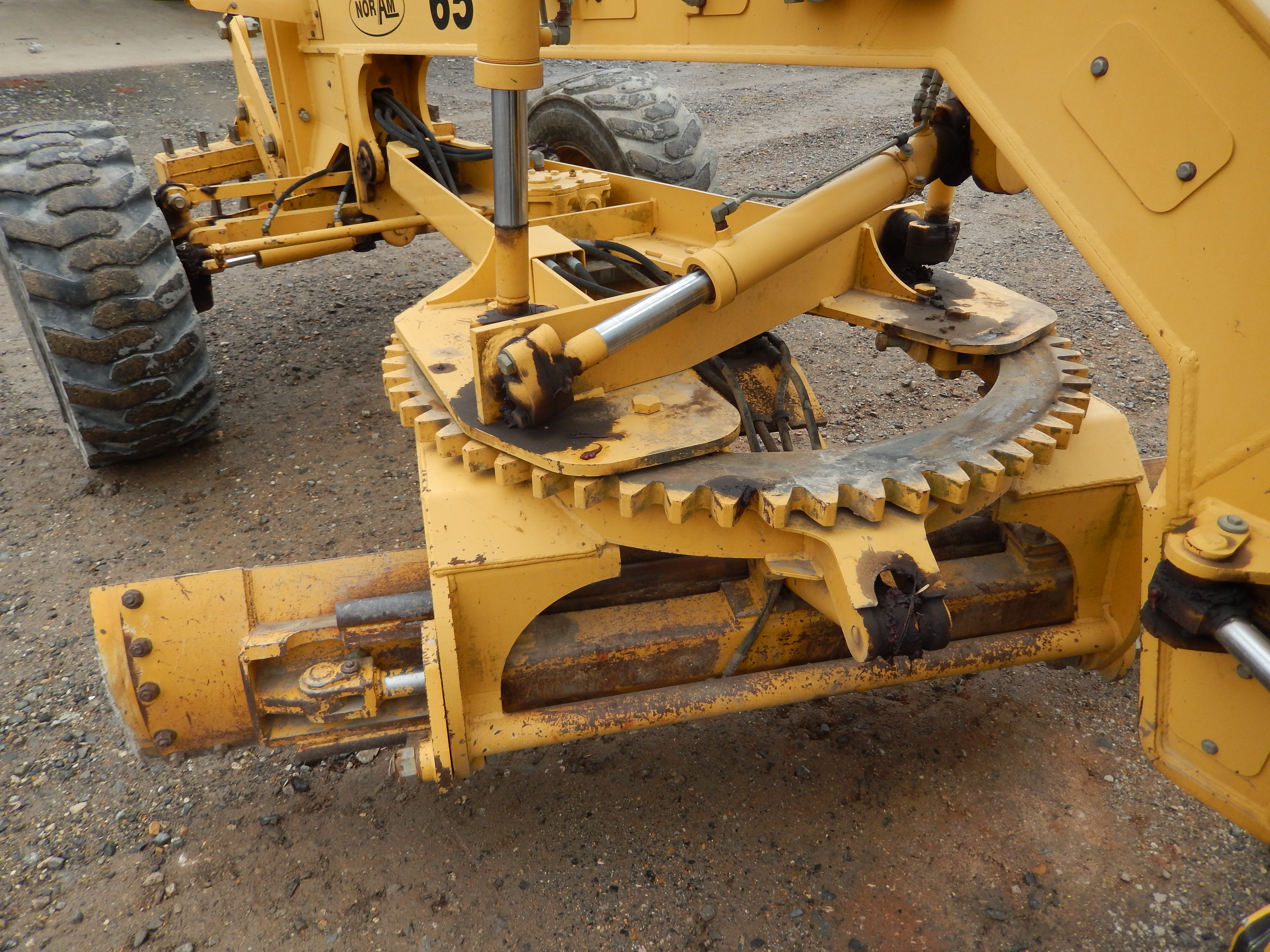 2005 NORAM 65E - Image 38