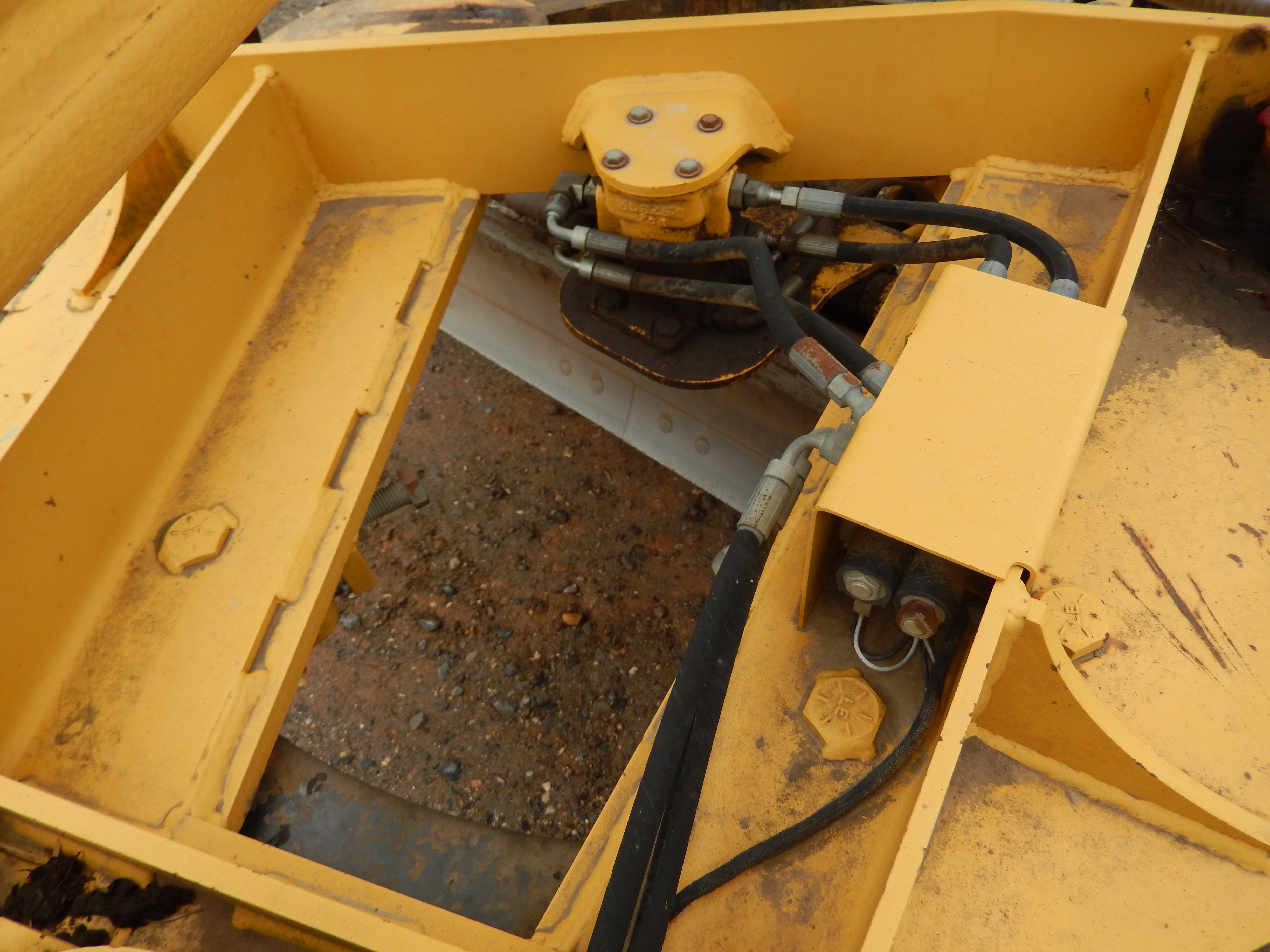 2005 NORAM 65E - Image 40