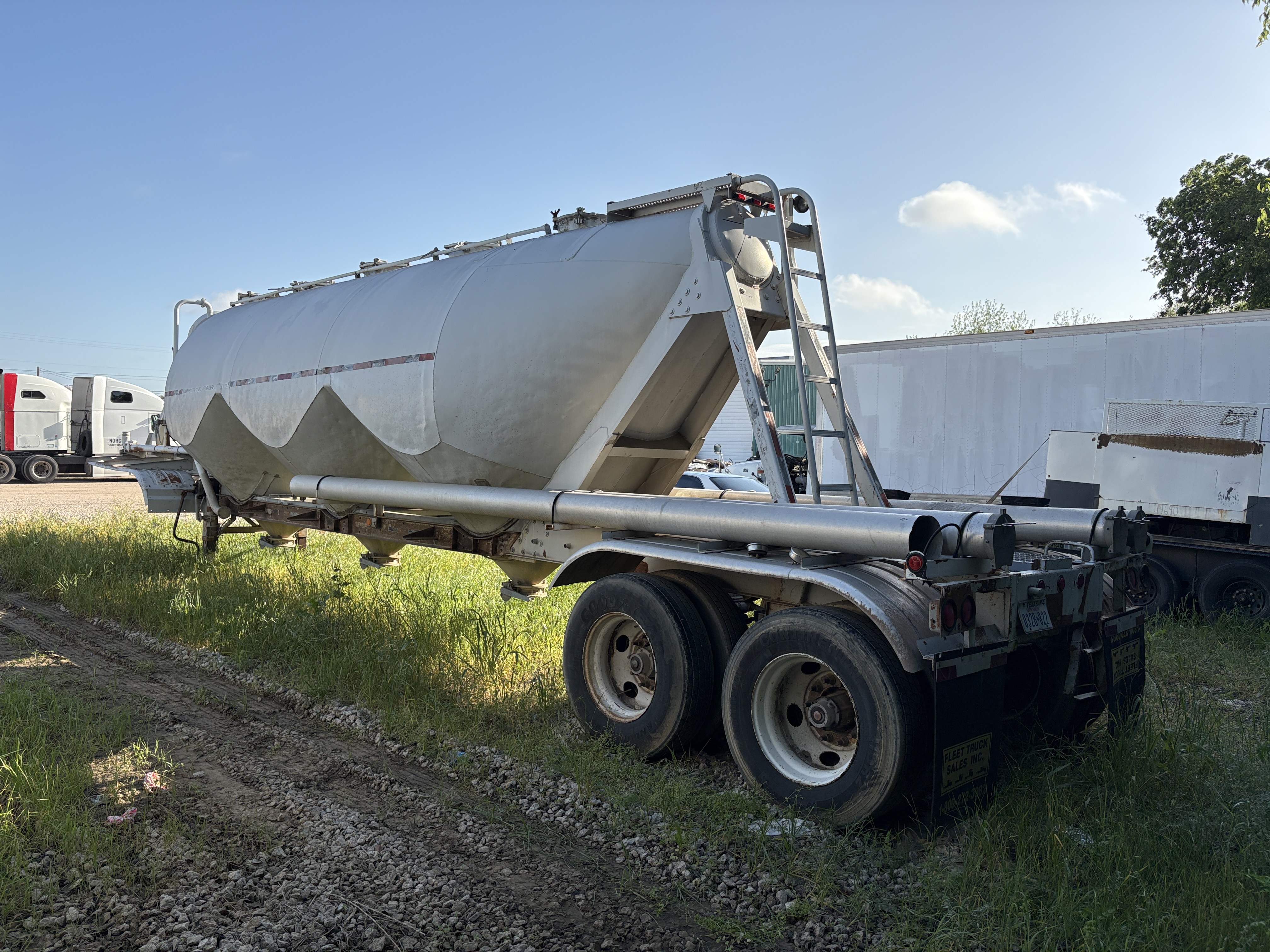 1980 TRAILMOBILE 1000 CUFT - view 2 of 25