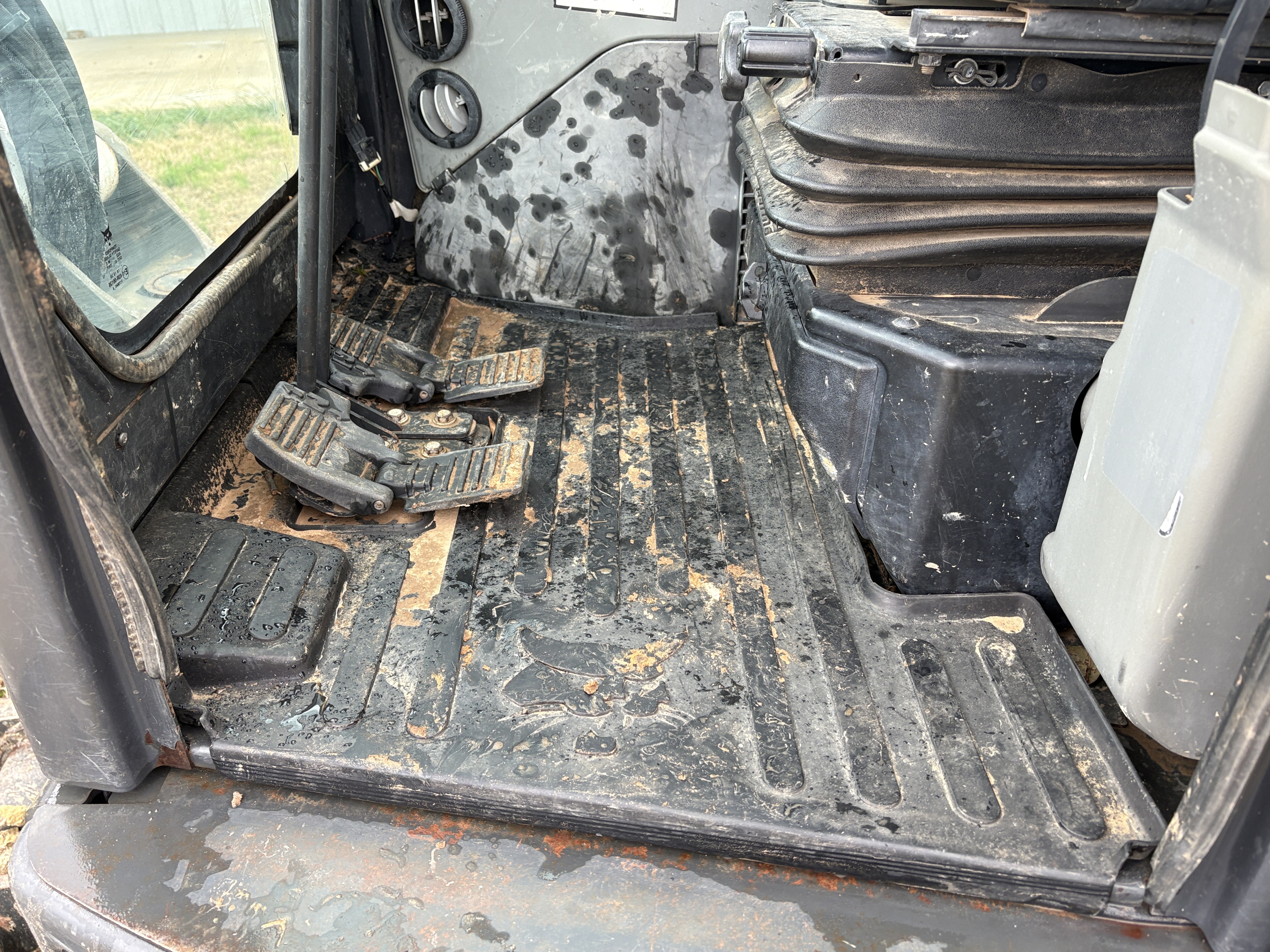 2018 BOBCAT E50 - Image 39