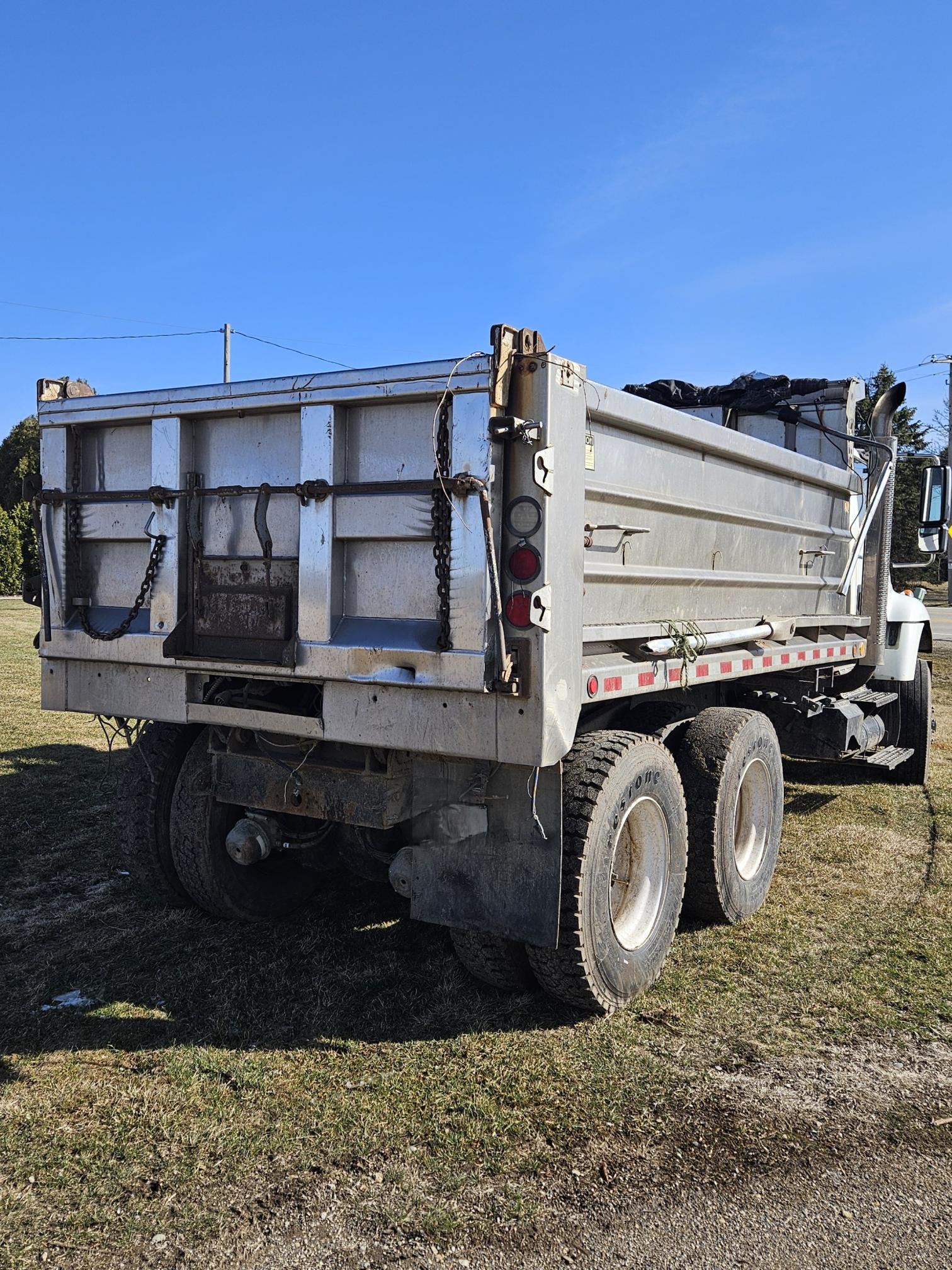 2007 INTERNATIONAL 7400 - Image 9