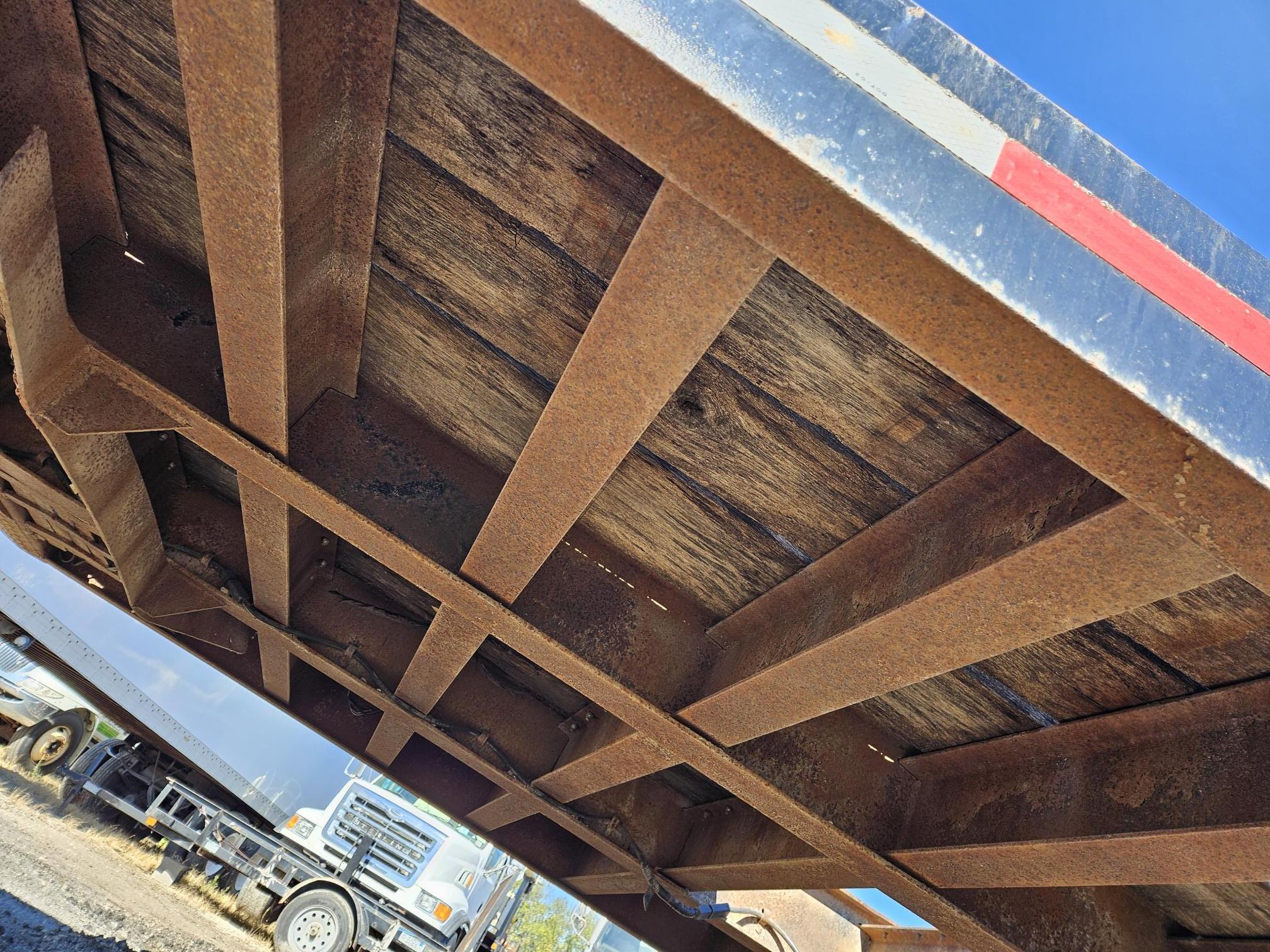 1997 INTERSTATE 46 TDL - Image 17