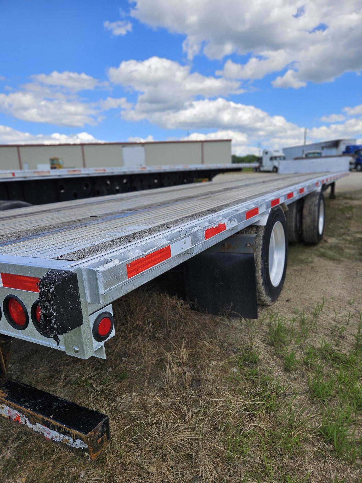 2011 DOONAN 53' - Image 5