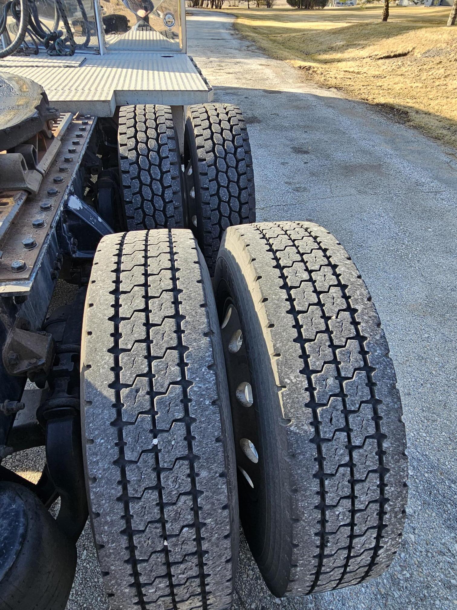 2016 KENWORTH W900L - Image 10