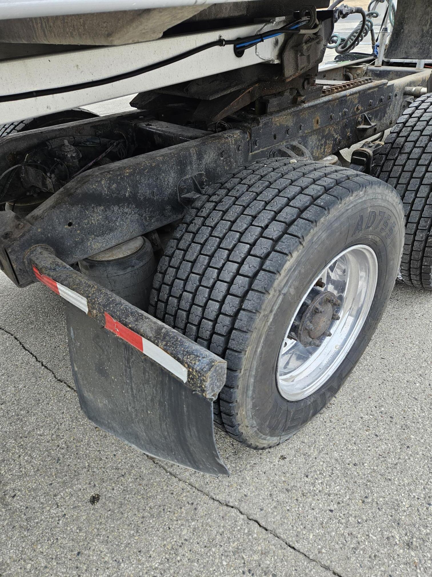 1999 PETERBILT 379 - view 14 of 24