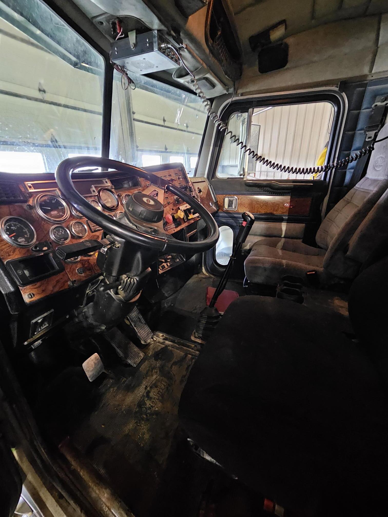 1999 PETERBILT 379 - view 18 of 24