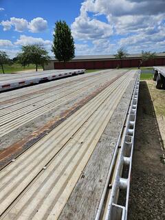 2011 DOONAN 53' - Image 3