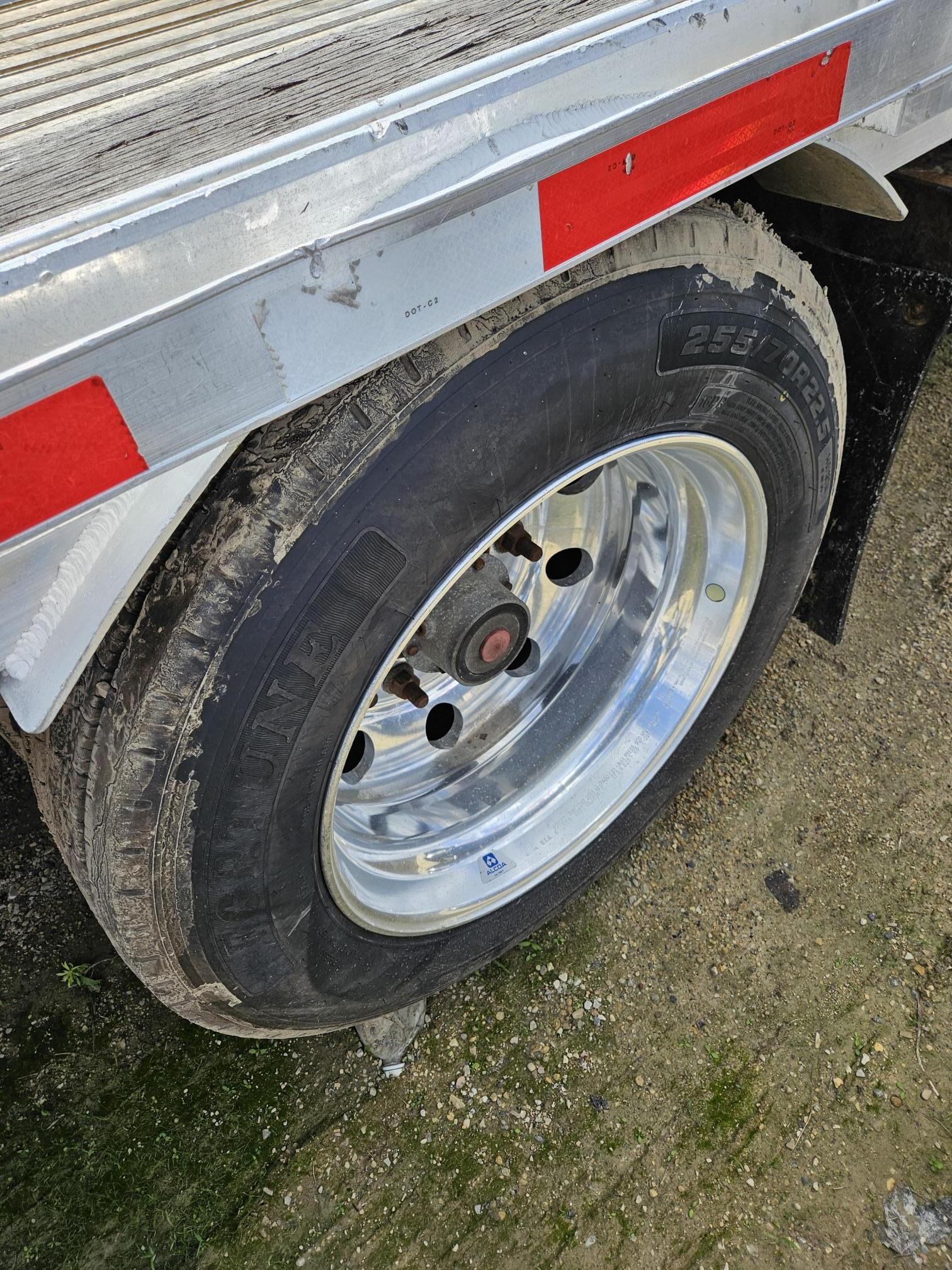 2011 DOONAN 53' - Image 8