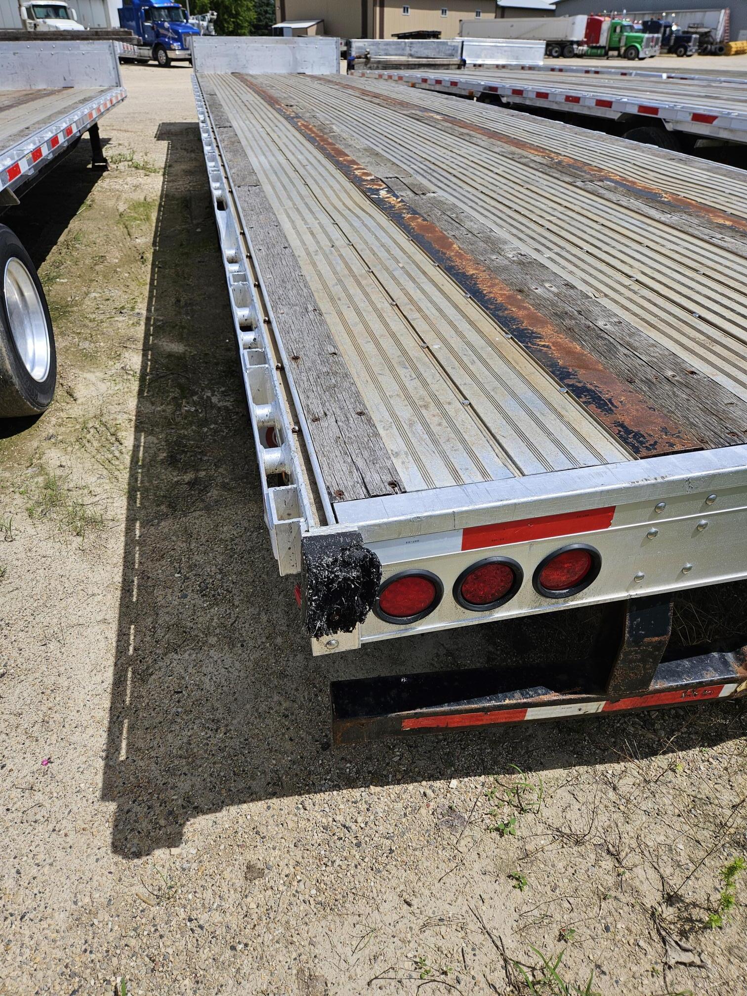 2011 DOONAN 53' - Image 4