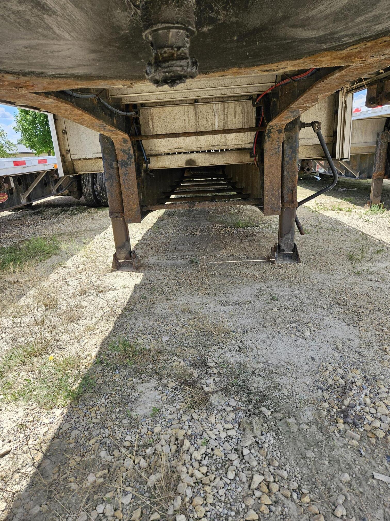 2011 DOONAN 53' - view 7 of 11