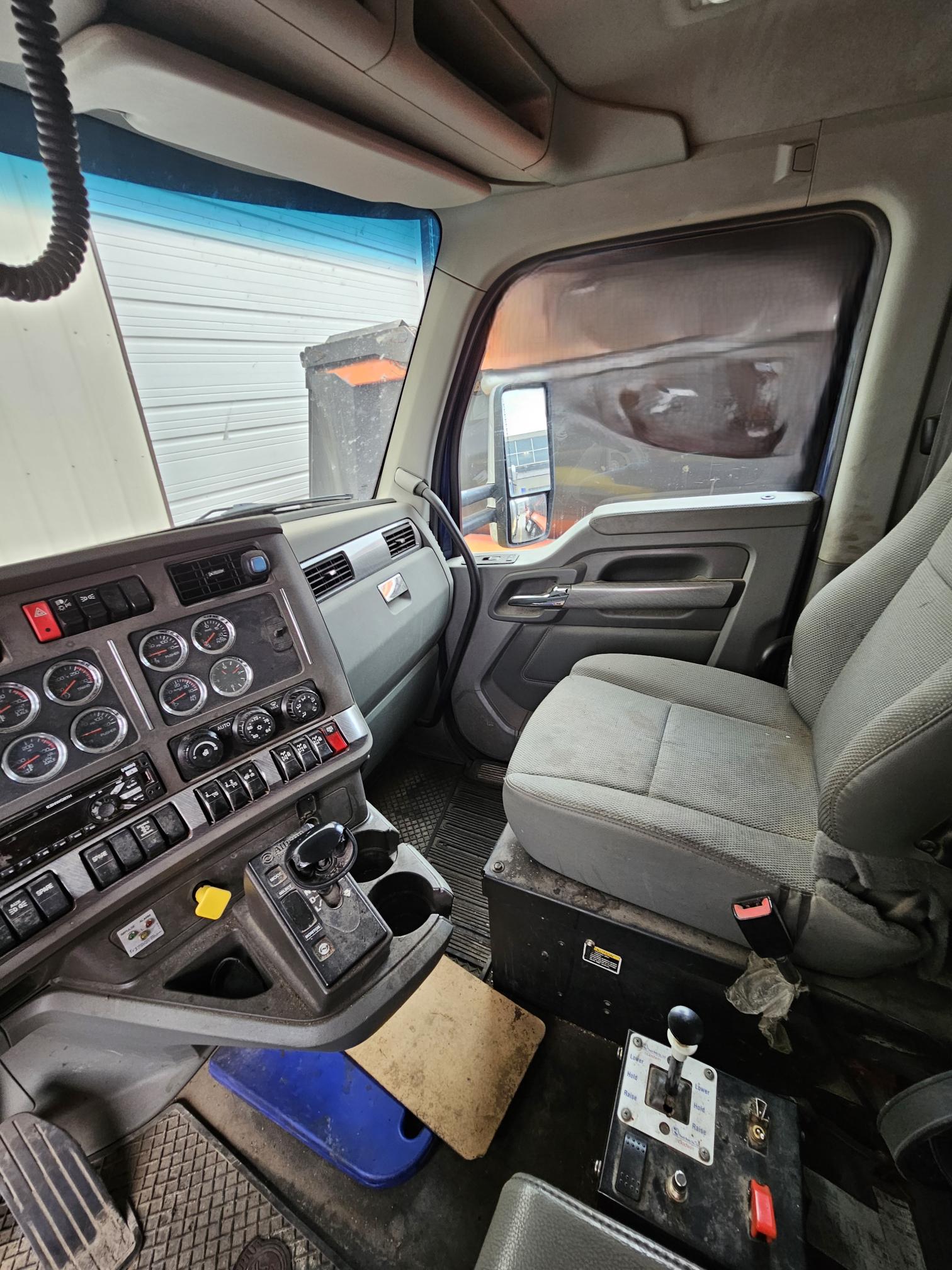 2019 KENWORTH T880 - Image 23
