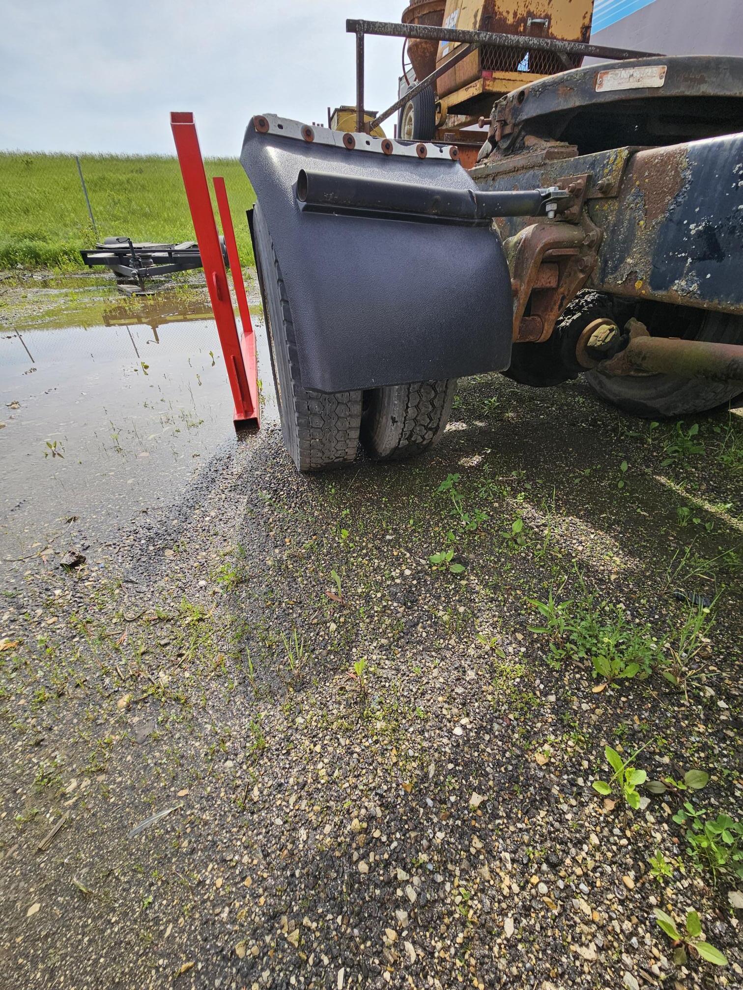 1985 WHITE/GMC 13932 - Image 8