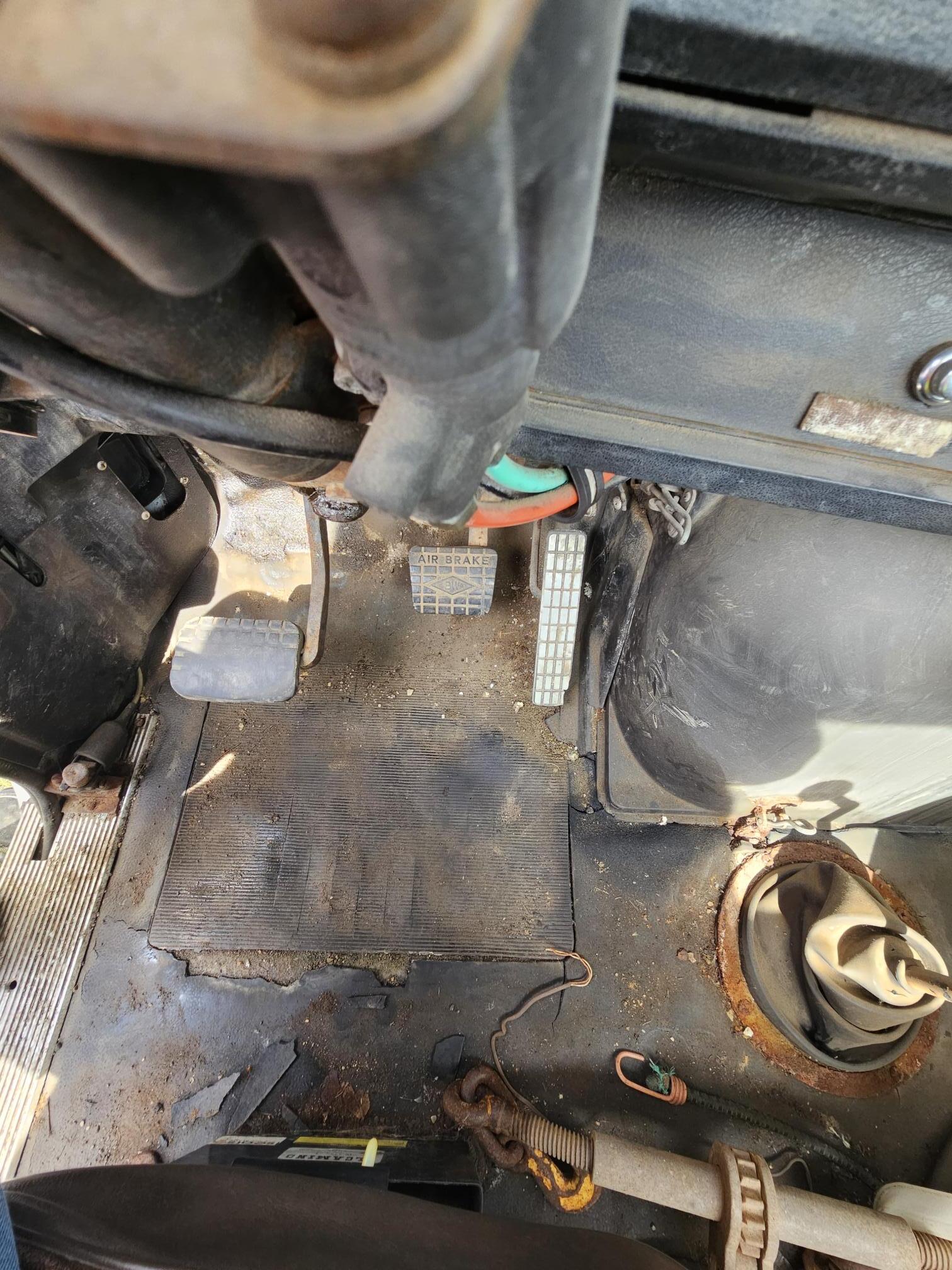 1985 WHITE/GMC 13932 - Image 15