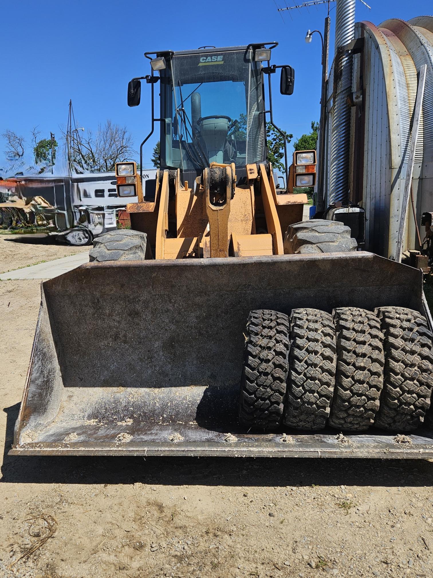 2000 CASE 621C - Image 5