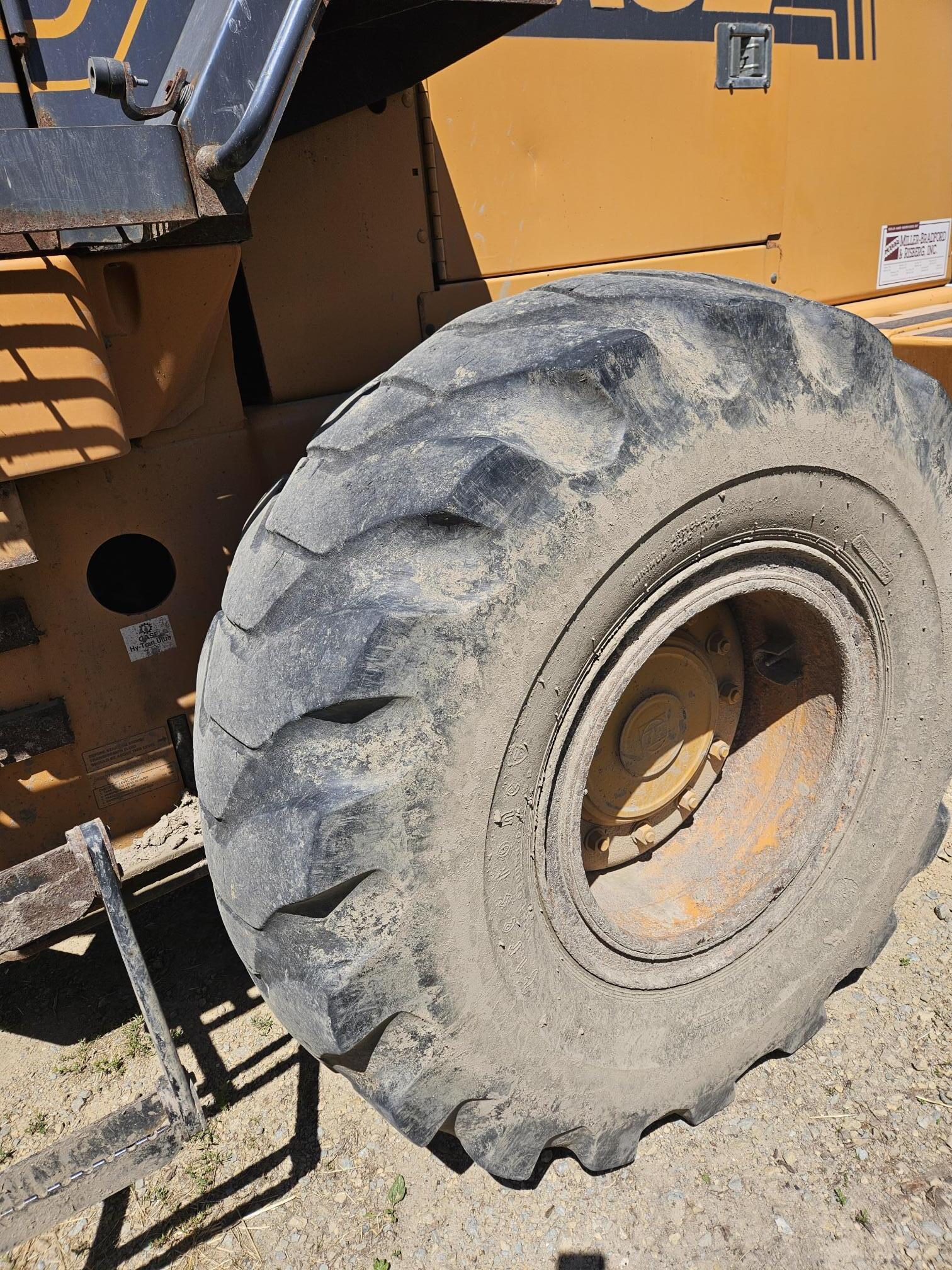 2000 CASE 621C - Image 10