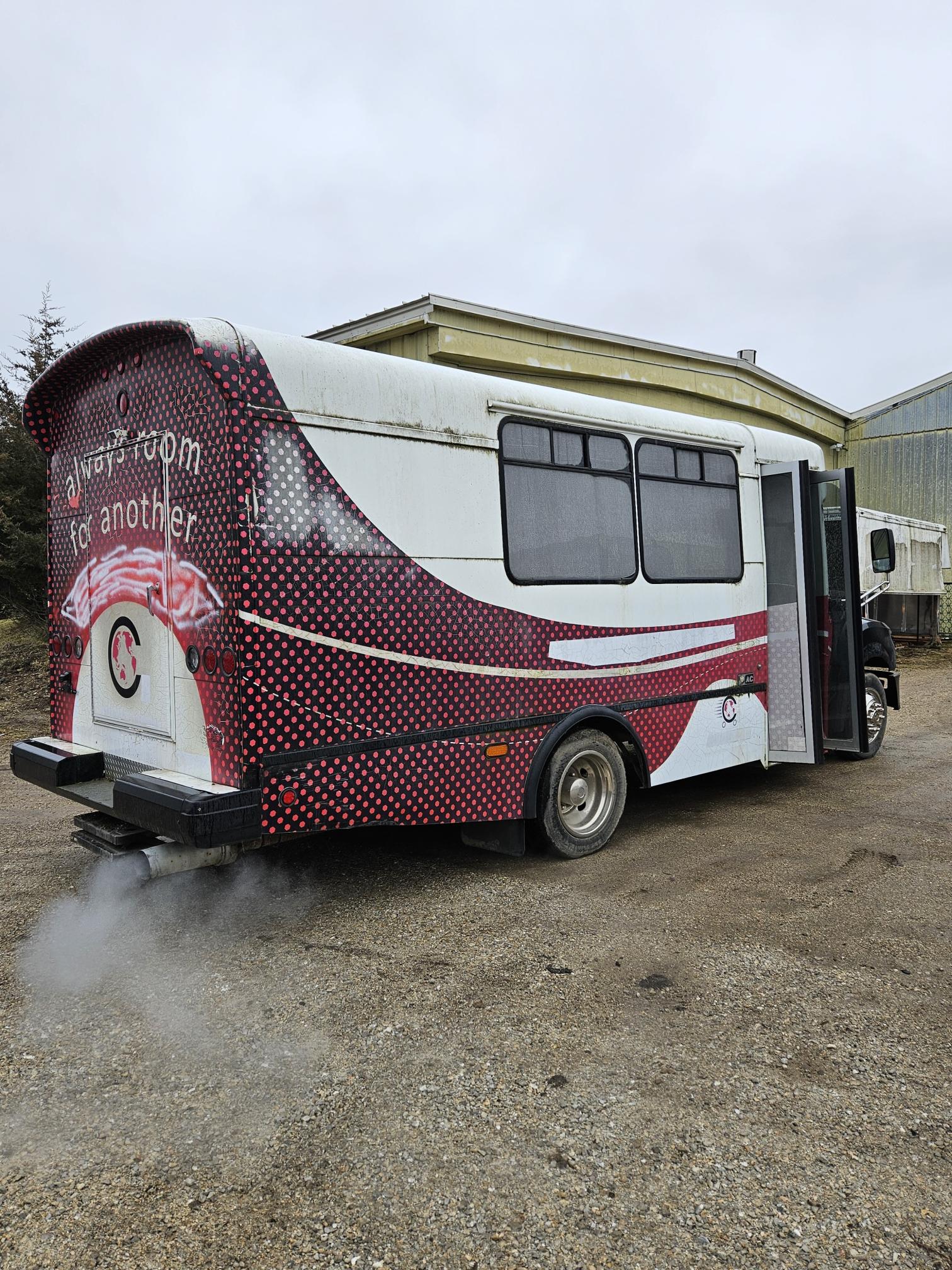 2012 INTERNATIONAL IC Bus - Image 6