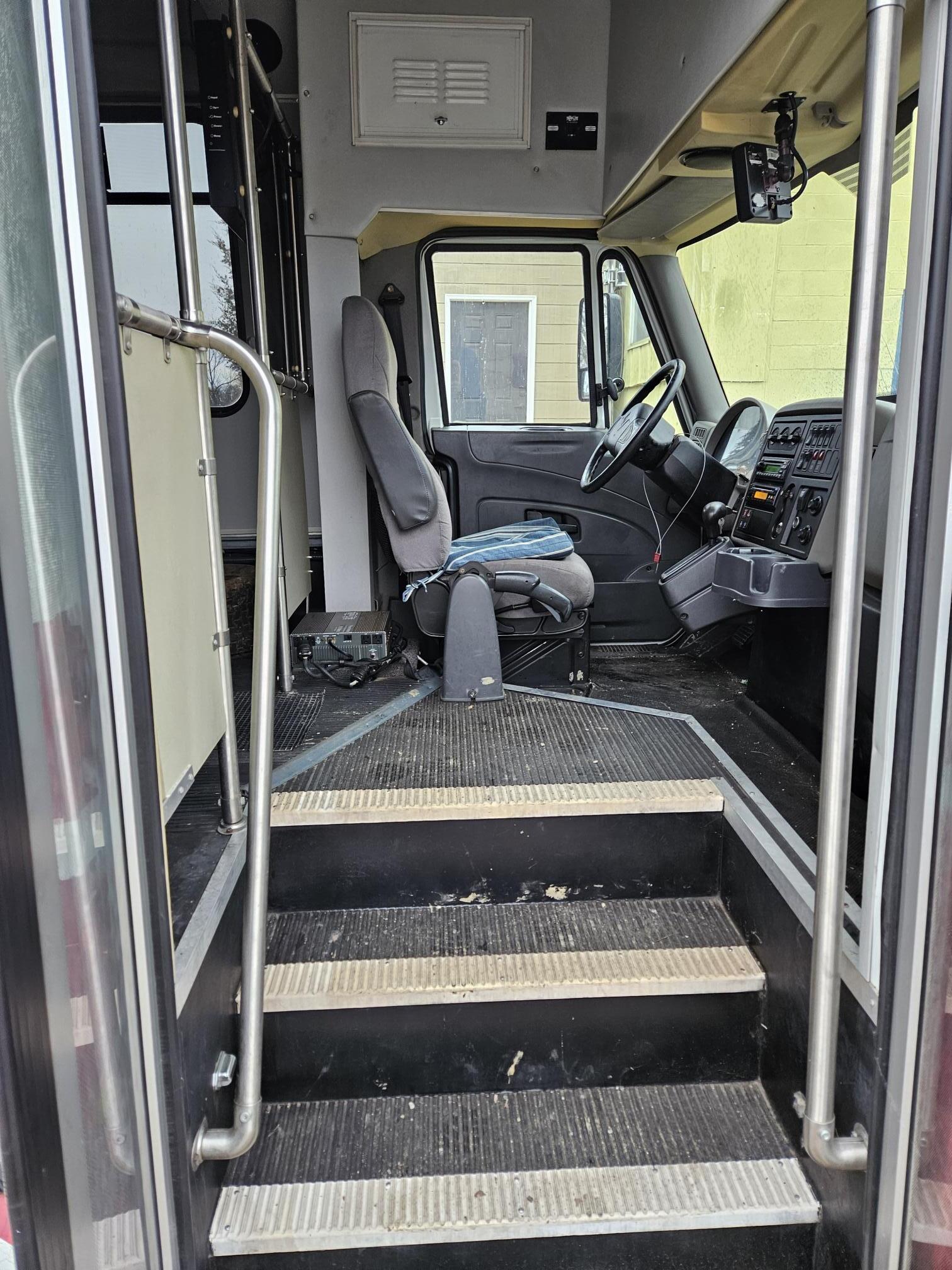 2012 INTERNATIONAL IC Bus - Image 9