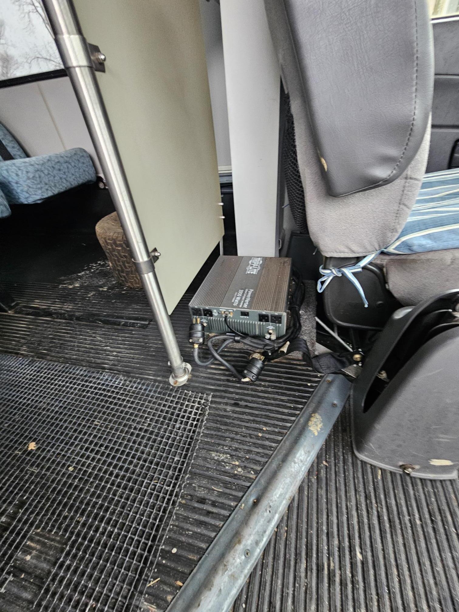 2012 INTERNATIONAL IC Bus - Image 11