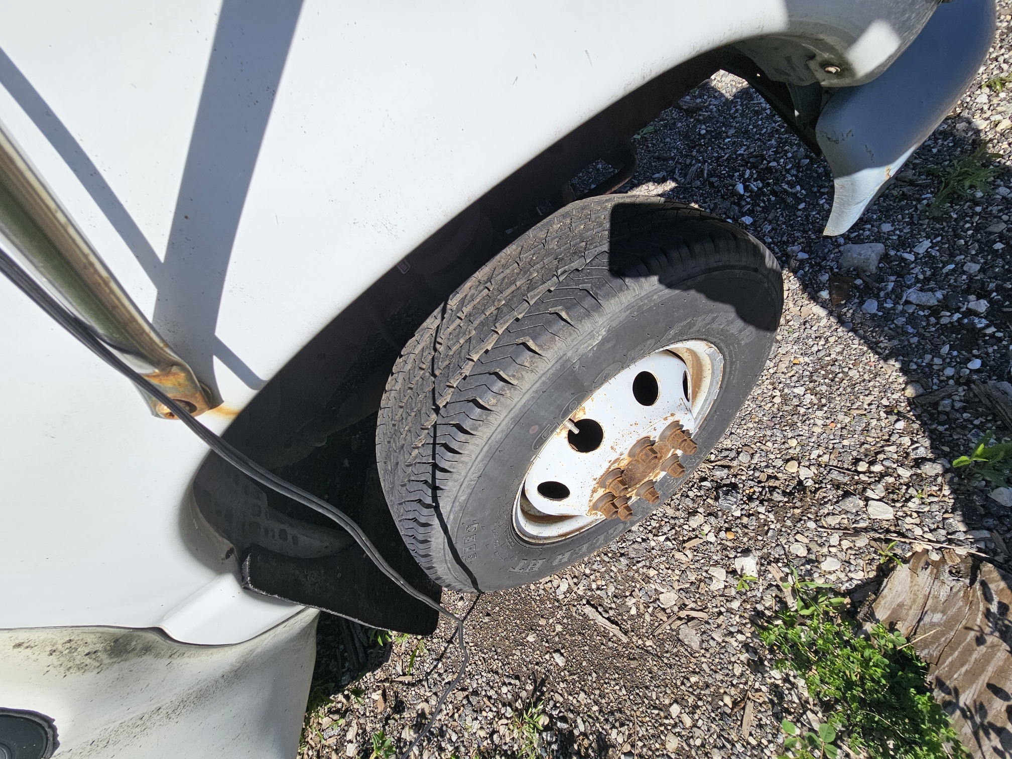 2001 FORD E350 - Image 13