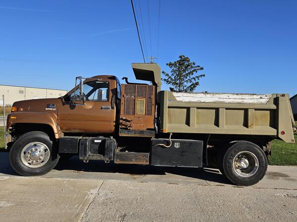 2002 CHEVROLET C 7500