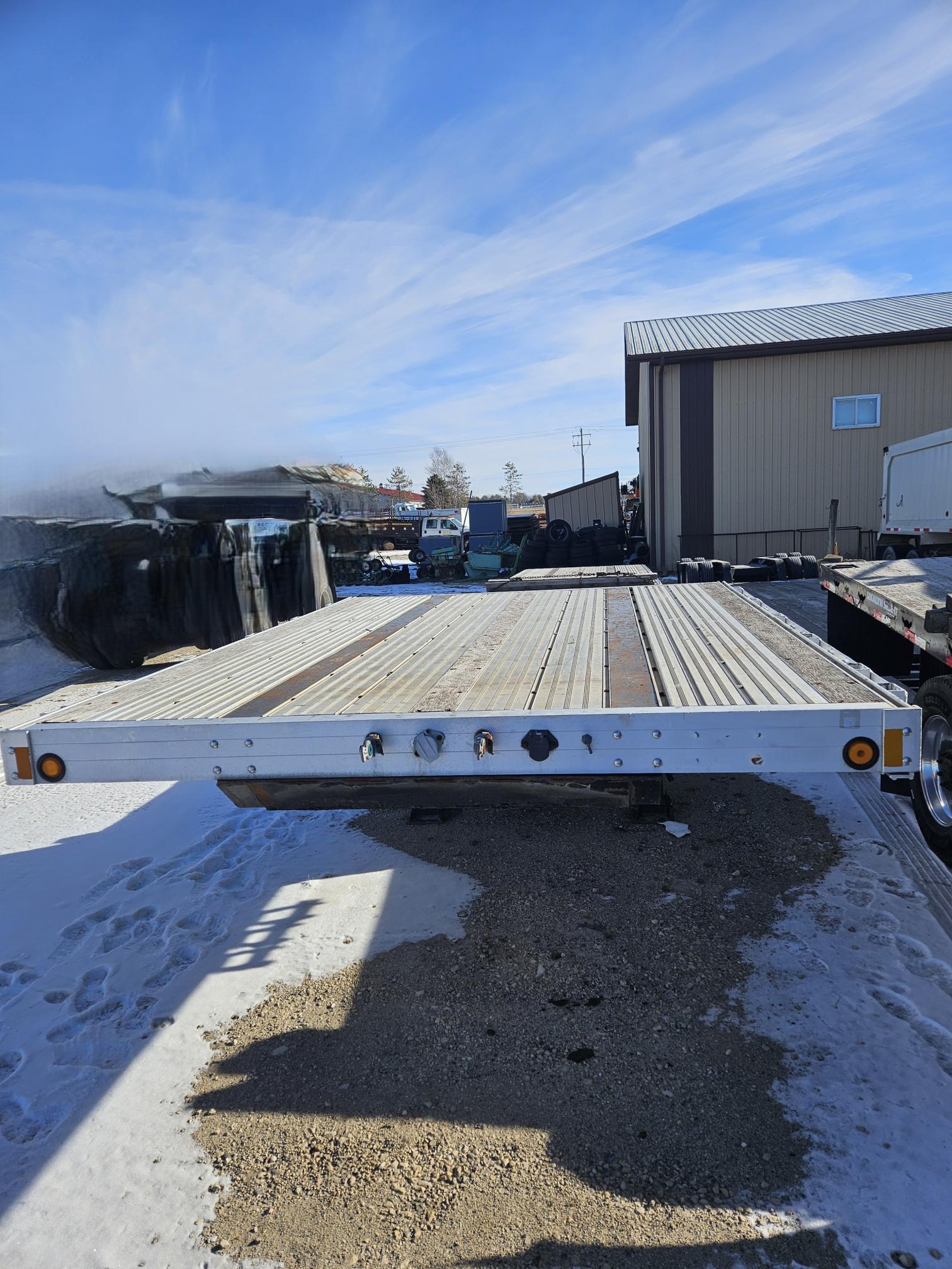 2012 DOONAN 532 - Image 2